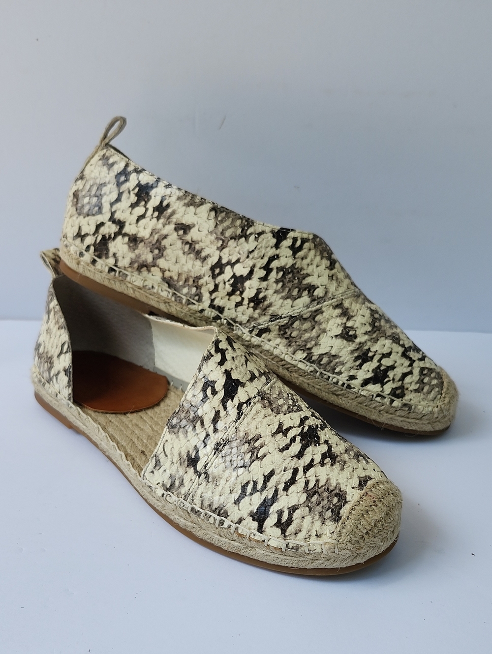 1. STATE DELA LEATHER/ESPARDRILLE FLATS